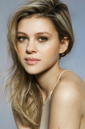 妮可拉・佩尔茨